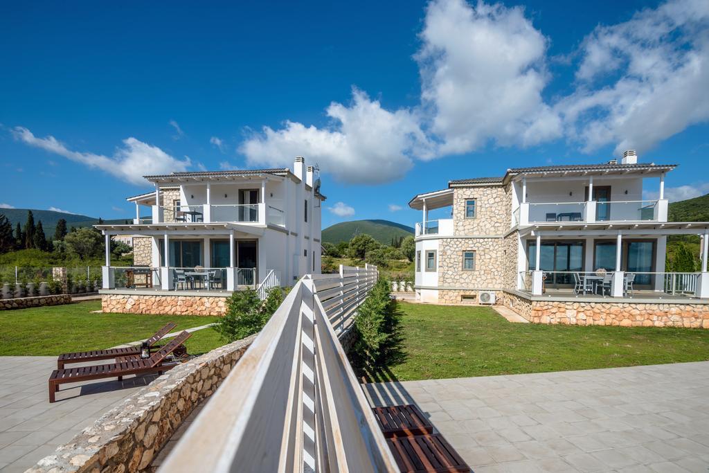 White Villas Каравомилос Екстер'єр фото